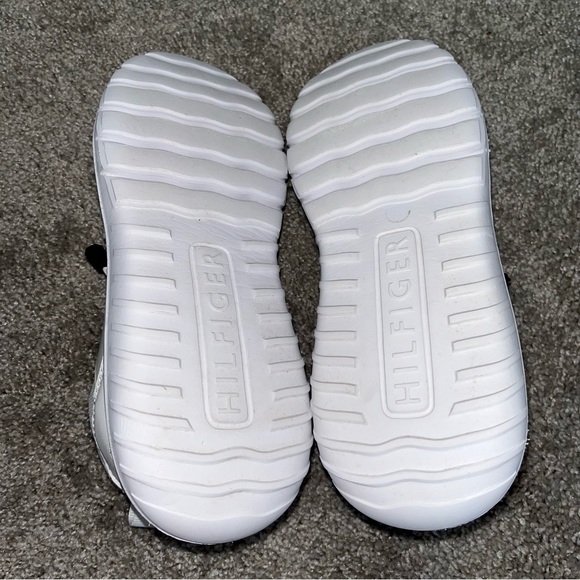 Tommy Hilfiger size 10 women’s Nessim Desert mauve sneakers - Picture 7 of 13